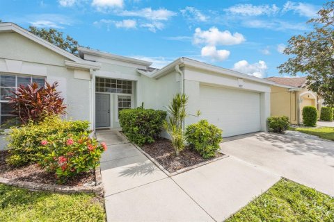 House in Bradenton, Florida 3 bedrooms, 151.99 sq.m. № 1825248 - photo 9