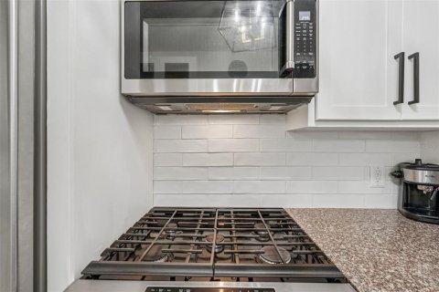 Купить виллу или дом в Брейдентон, Флорида 6 комнат, 119.47м2, № 2339456 - фото 10