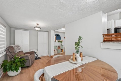 Купить виллу или дом в Брейдентон, Флорида 6 комнат, 119.47м2, № 2339456 - фото 8