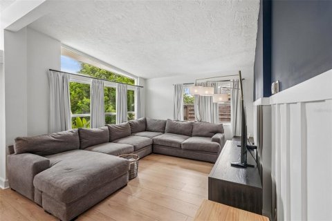Купить виллу или дом в Брейдентон, Флорида 6 комнат, 119.47м2, № 2339456 - фото 6