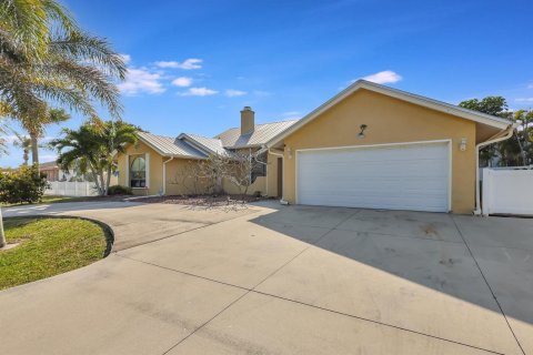 Casa en alquiler en St. Lucie, Florida, 3 dormitorios, 221.01 m2 № 2247616 - foto 3