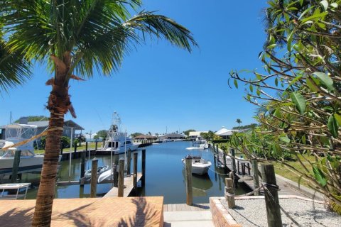 Casa en St. Lucie, Florida 3 dormitorios, 221.01 m2 № 2247616