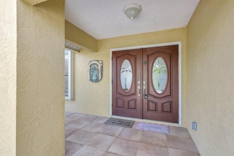 Casa en alquiler en St. Lucie, Florida, 3 dormitorios, 221.01 m2 № 2247616 - foto 5