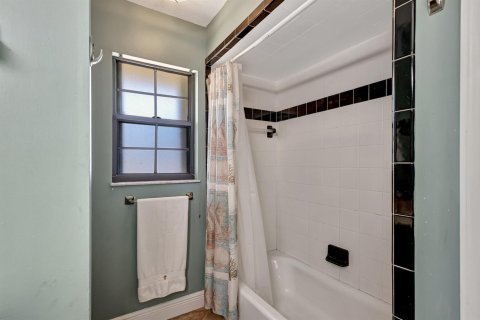 Casa en alquiler en St. Lucie, Florida, 3 dormitorios, 221.01 m2 № 2247616 - foto 24