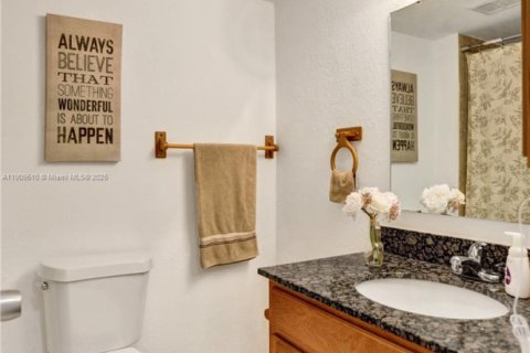 Copropriété à louer à Doral, Floride: 2 chambres, 98.48 m2 № 1965186 - photo 14