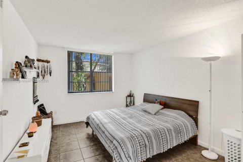 Copropriété à louer à Doral, Floride: 2 chambres, 98.48 m2 № 1965186 - photo 10