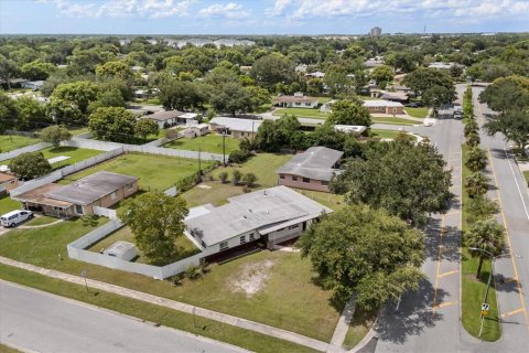 House in Orlando, Florida 3 bedrooms, 157.19 sq.m. № 1837750 - photo 30