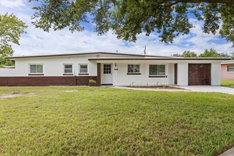 House in Orlando, Florida 3 bedrooms, 157.19 sq.m. № 1837750 - photo 1