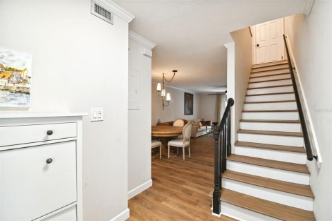 Touwnhouse à louer à Tampa, Floride: 2 chambres, 88.81 m2 № 2429377 - photo 5