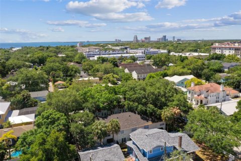 Touwnhouse à louer à Tampa, Floride: 2 chambres, 88.81 m2 № 2429377 - photo 4