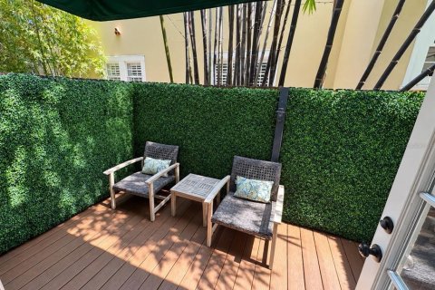Touwnhouse à louer à Tampa, Floride: 2 chambres, 88.81 m2 № 2429377 - photo 3