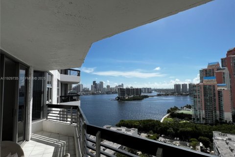 Copropriété à vendre à Aventura, Floride: 2 chambres, 109.72 m2 № 1989670 - photo 2