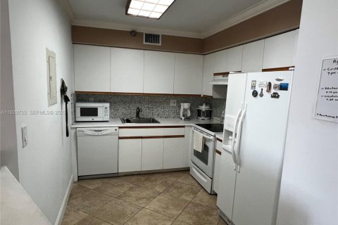 Copropriété à vendre à Aventura, Floride: 2 chambres, 109.72 m2 № 1989670 - photo 8