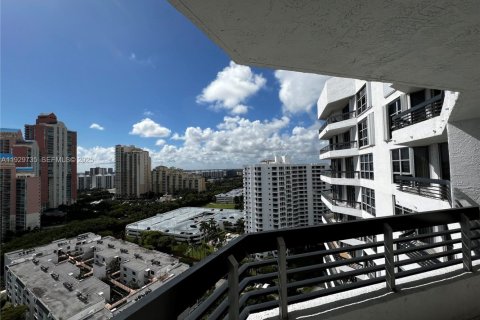 Copropriété à vendre à Aventura, Floride: 2 chambres, 109.72 m2 № 1989670 - photo 3