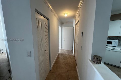 Copropriété à vendre à Aventura, Floride: 2 chambres, 109.72 m2 № 1989670 - photo 16