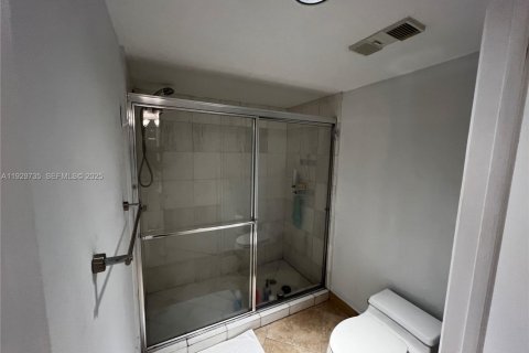 Copropriété à vendre à Aventura, Floride: 2 chambres, 109.72 m2 № 1989670 - photo 15