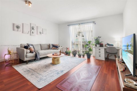 Condominio en venta en Miami, Florida, 1 dormitorio, 71.53 m2 № 1946093 - foto 5