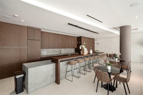 Condominio en venta en Miami, Florida, 1 dormitorio, 72.09 m2 № 1890344 - foto 20