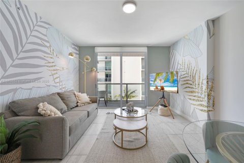 Condominio en venta en Miami, Florida, 1 dormitorio, 72.09 m2 № 1890344 - foto 7