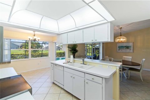 House in Rotonda, Florida 2 bedrooms, 158.12 sq.m. № 1914084 - photo 10