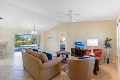 Casa en alquiler en Rotonda, Florida, 2 dormitorios, 158.12 m2 № 1914084 - foto 4