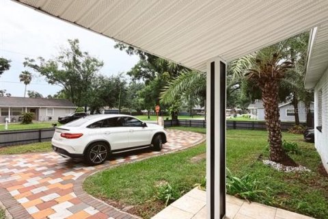 Villa ou maison à vendre à Tampa, Floride: 3 chambres, 124.86 m2 № 2259331 - photo 8