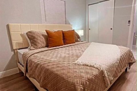 Villa ou maison à vendre à Tampa, Floride: 3 chambres, 124.86 m2 № 2259331 - photo 4