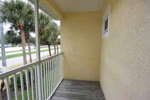 Townhouse in Palm Harbor, Florida 3 bedrooms, 152.73 sq.m. № 1901630 - photo 17