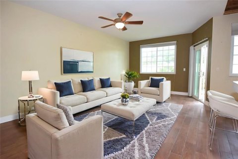 Townhouse in Palm Harbor, Florida 3 bedrooms, 152.73 sq.m. № 1901630 - photo 5