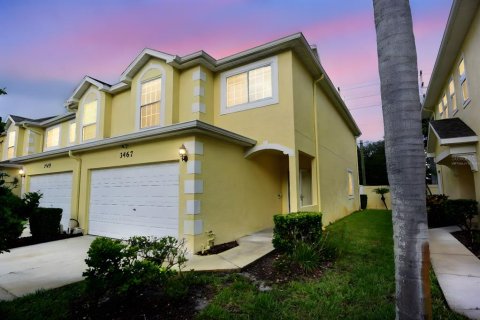 Townhouse in Palm Harbor, Florida 3 bedrooms, 152.73 sq.m. № 1901630 - photo 1