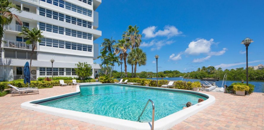 Condominio en Fort Lauderdale, Florida, 1 dormitorio № 998505