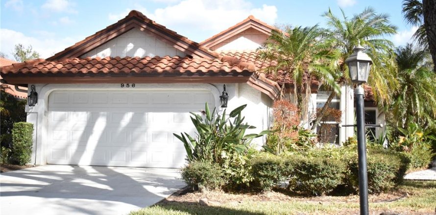 House in Venice, Florida 3 bedrooms, 172.98 sq.m. № 1745112