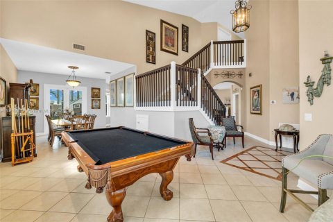 Villa ou maison à vendre à Pembroke Pines, Floride: 5 chambres, 321.53 m2 № 1966462 - photo 10
