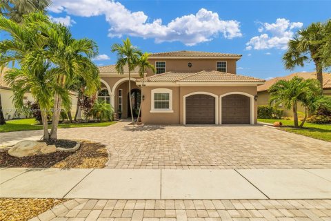 Villa ou maison à vendre à Pembroke Pines, Floride: 5 chambres, 321.53 m2 № 1966462 - photo 1