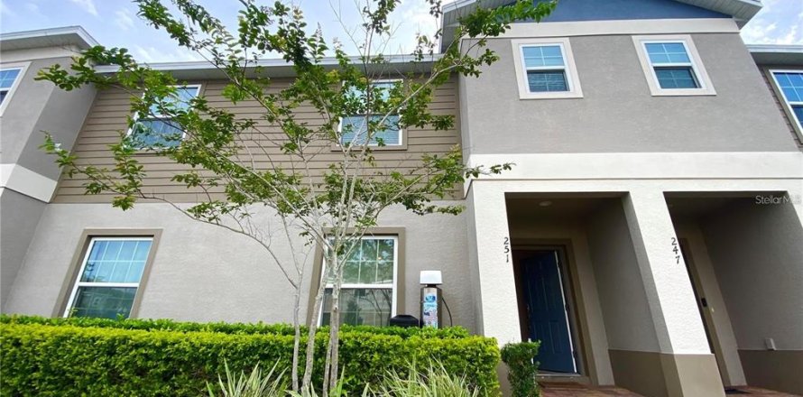 Touwnhouse à Davenport, Floride 3 chambres, 149.2 m2 № 2416229