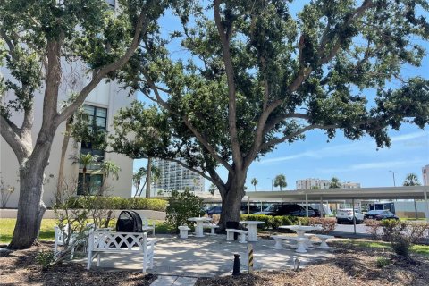 Condo in South Pasadena, Florida, 1 bedroom № 2196550 - photo 6