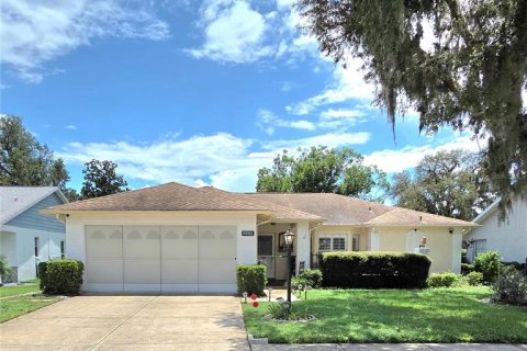 Casa en venta en New Port Richey, Florida, 2 dormitorios, 162.3 m2 № 1838534 - foto 1