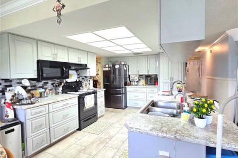 Casa en venta en New Port Richey, Florida, 2 dormitorios, 162.3 m2 № 1838534 - foto 26