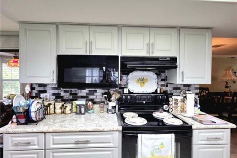 Casa en venta en New Port Richey, Florida, 2 dormitorios, 162.3 m2 № 1838534 - foto 29