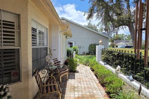 Casa en venta en New Port Richey, Florida, 2 dormitorios, 162.3 m2 № 1838534 - foto 6
