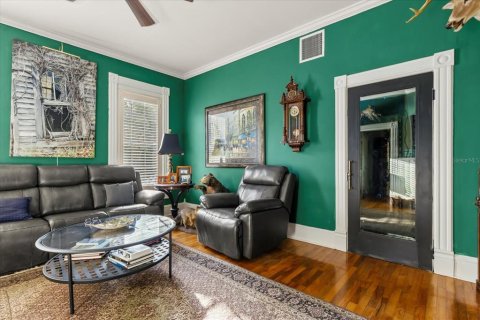 House in Tampa, Florida 6 bedrooms, 313.45 sq.m. № 1785367 - photo 10