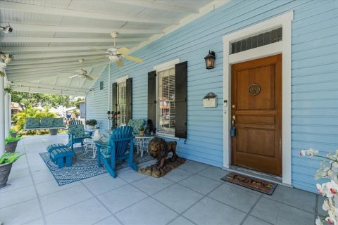 House in Tampa, Florida 6 bedrooms, 313.45 sq.m. № 1785367 - photo 2