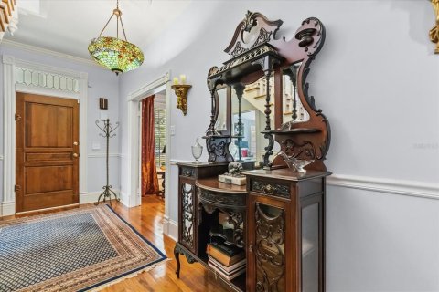 House in Tampa, Florida 6 bedrooms, 313.45 sq.m. № 1785367 - photo 4