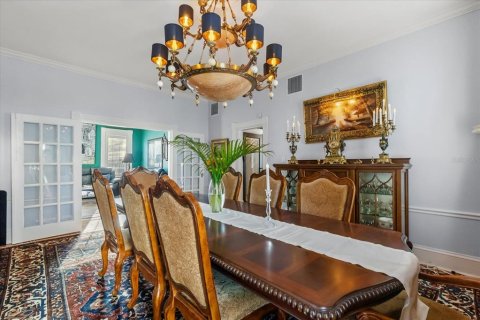 House in Tampa, Florida 6 bedrooms, 313.45 sq.m. № 1785367 - photo 14