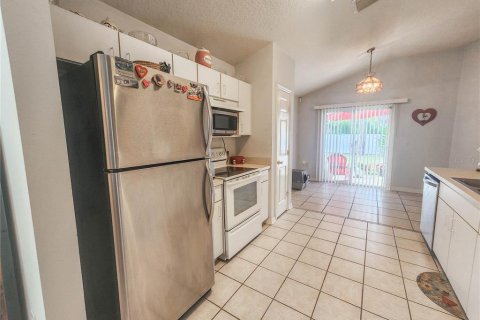 House in Palm Coast, Florida 4 bedrooms, 145.11 sq.m. № 1260390 - photo 11