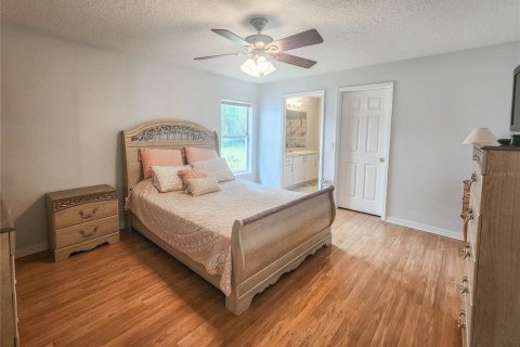House in Palm Coast, Florida 4 bedrooms, 145.11 sq.m. № 1260390 - photo 15