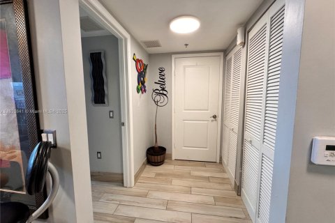Condominio en venta en Sunrise, Florida, 2 dormitorios, 108.23 m2 № 1934749 - foto 6