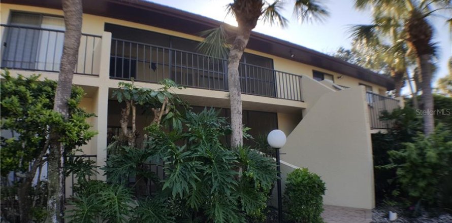 Condo in Bradenton, Florida, 2 bedrooms № 1129407