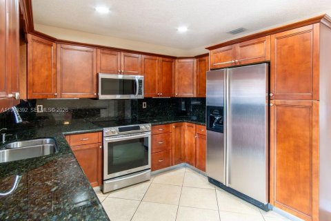 Villa ou maison à vendre à Miami, Floride: 3 chambres, 175.59 m2 № 2026293 - photo 10