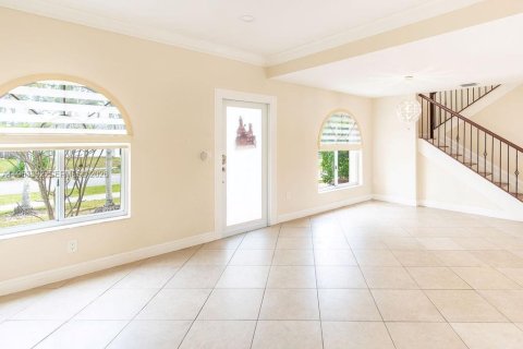 Villa ou maison à vendre à Miami, Floride: 3 chambres, 175.59 m2 № 2026293 - photo 2